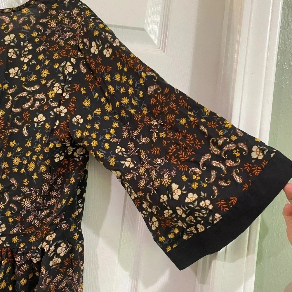 Maurice's NWT Black Brown Paisley Floral Print Kimono Size Small with Fringe - Picture 4 of 11